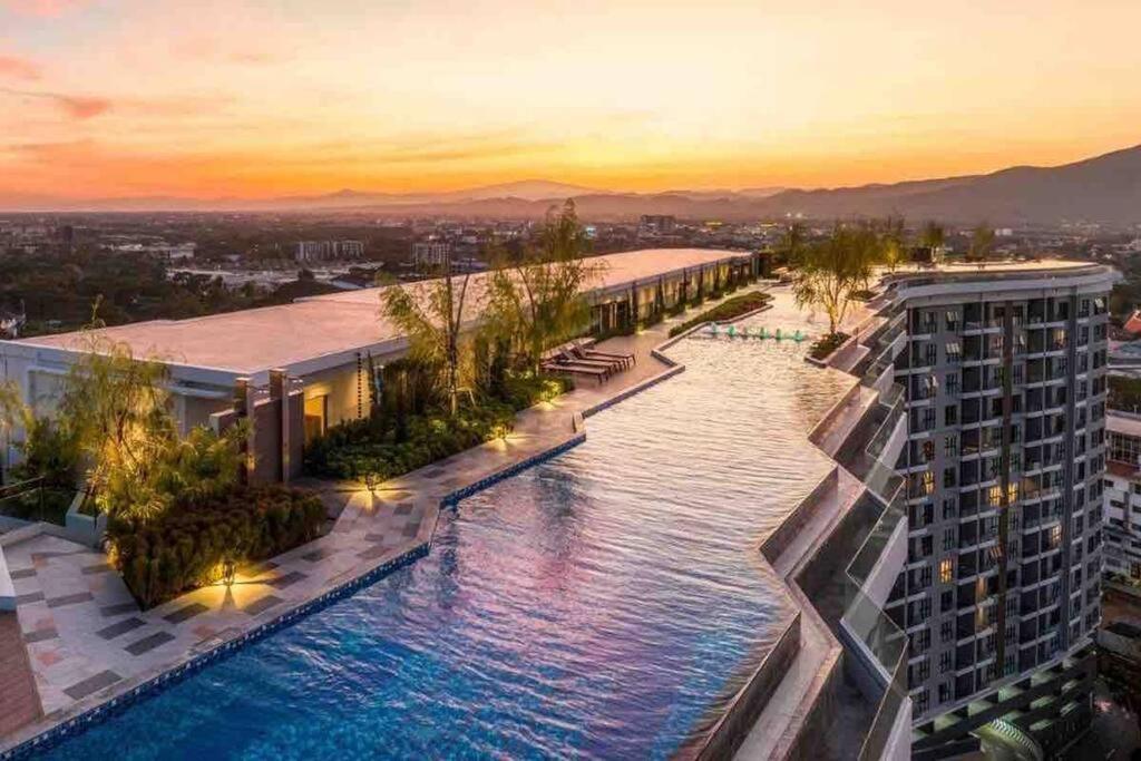 New & Cozy 2 Bedroom @ The Astra Sky River شيانغ ماي المظهر الخارجي الصورة