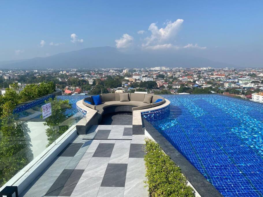 New & Cozy 2 Bedroom @ The Astra Sky River شيانغ ماي المظهر الخارجي الصورة