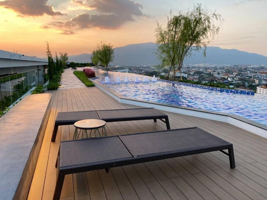 New & Cozy 2 Bedroom @ The Astra Sky River شيانغ ماي المظهر الخارجي الصورة