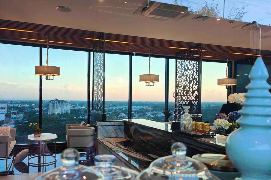 New & Cozy 2 Bedroom @ The Astra Sky River شيانغ ماي المظهر الخارجي الصورة